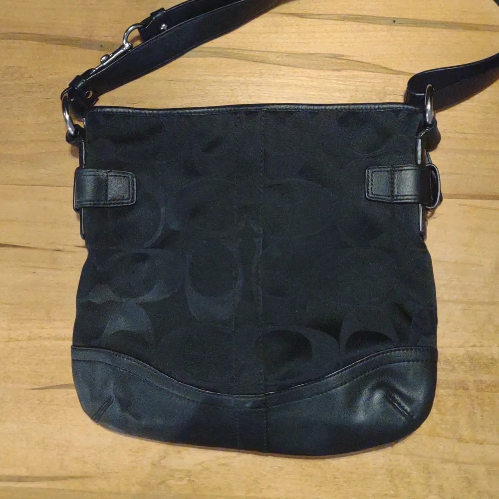 Coach Signature Chain‎ Black Duffle Shoulder Bag